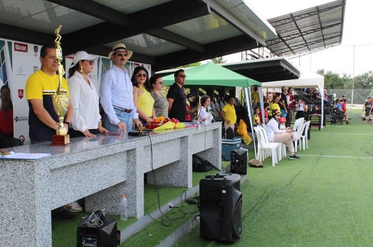 La Primera Copa Futbolera de la Facultad de Ingenieria UCSG - Foto UCSG